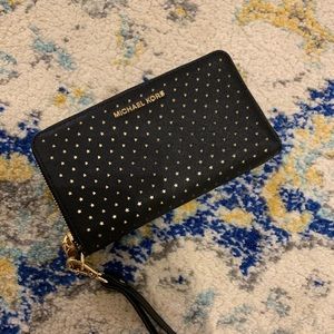 NWOT Michael Kors Large Smartphone Wallet-Black